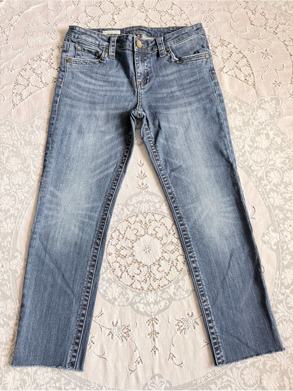 Kut from the‎ Kloth Catherine Medium Blue Straight Leg Jeans Raw Hem size 6 L
